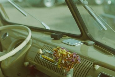 Pel carrer del mig, d'Albert Pijuan.